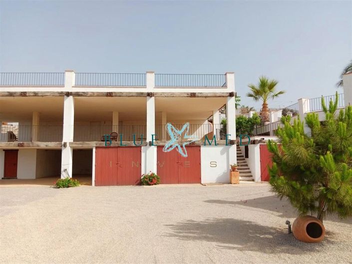 Image No.40-7 Bed Villa for sale