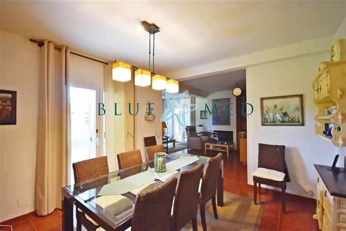 Image No.13-8 Bed Villa for sale