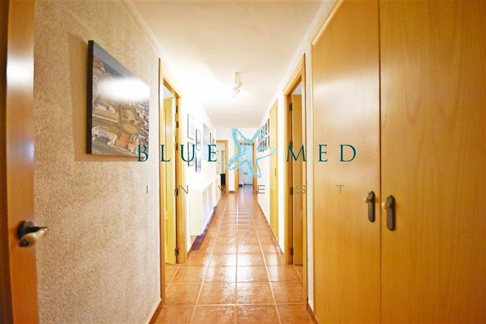 Image No.20-8 Bed Villa for sale