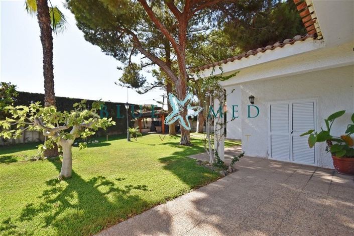 Image No.8-8 Bed Villa for sale