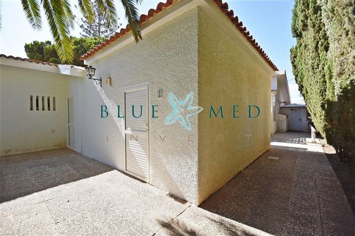 Image No.9-8 Bed Villa for sale