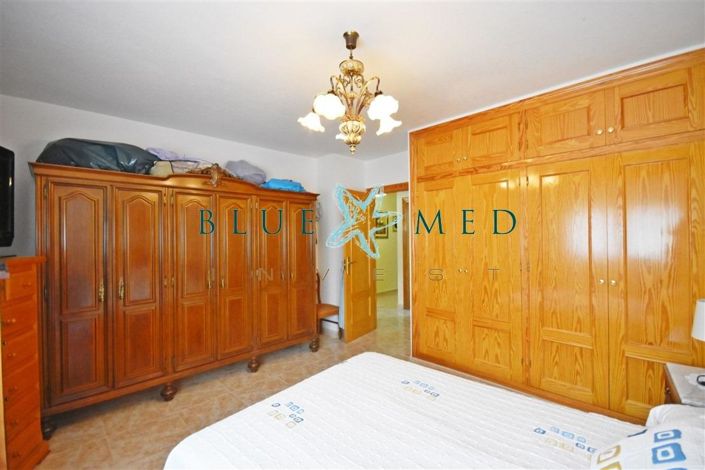 Image No.12-3 Bed Flat for sale