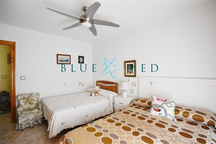 Image No.18-3 Bed Flat for sale