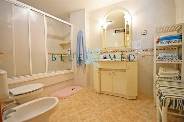 Image No.20-3 Bed Flat for sale