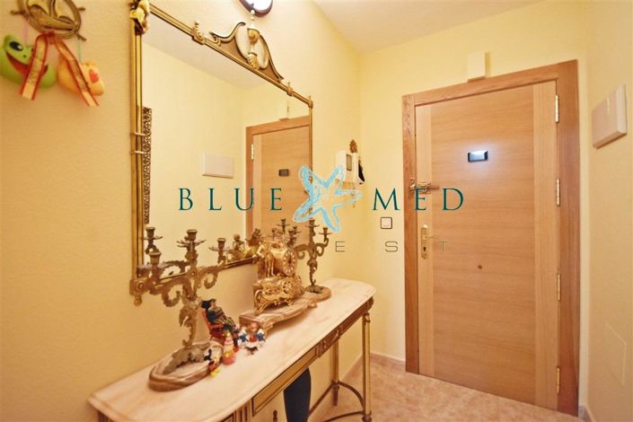Image No.23-3 Bed Flat for sale