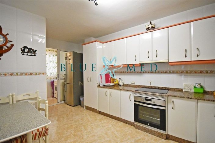 Image No.5-3 Bed Flat for sale