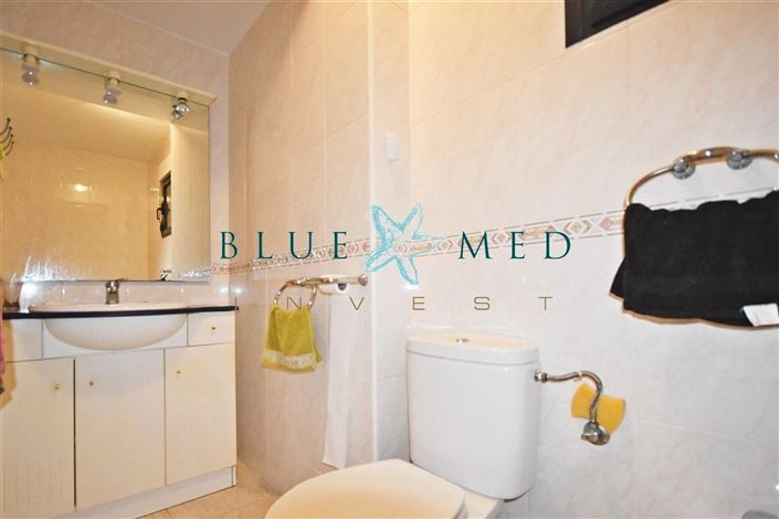 Image No.22-3 Bed Flat for sale