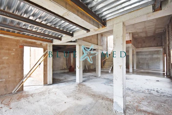 Image No.10-3 Bed Villa for sale