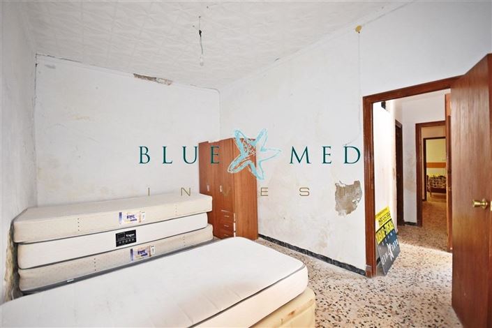 Image No.10-2 Bed House for sale