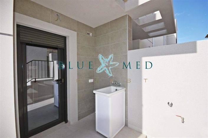 Image No.33-3 Bed Villa for sale