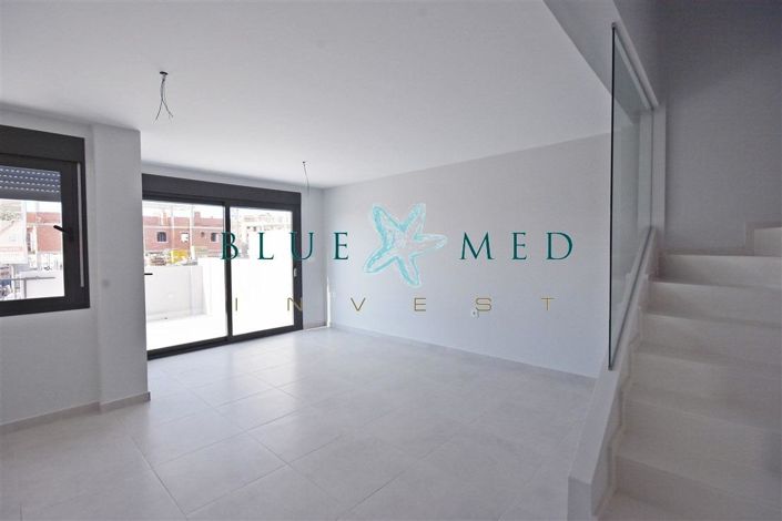 Image No.5-3 Bed Villa for sale