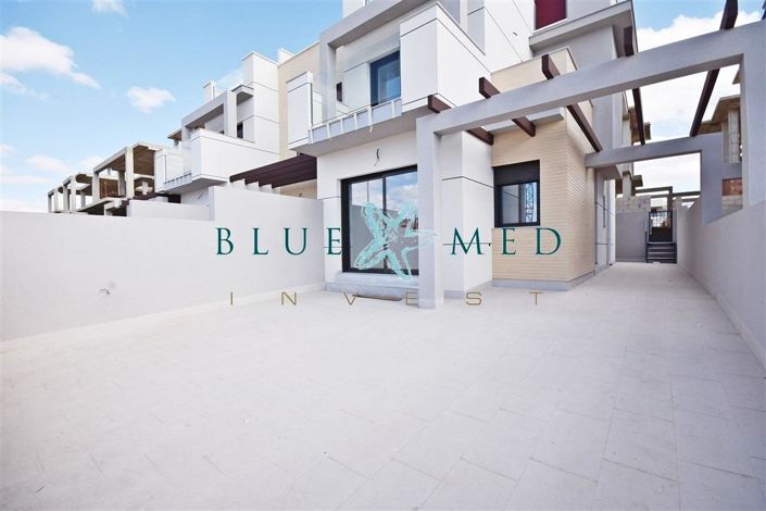 Image No.5-3 Bed Villa for sale