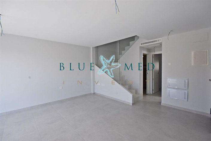 Image No.6-3 Bed Villa for sale