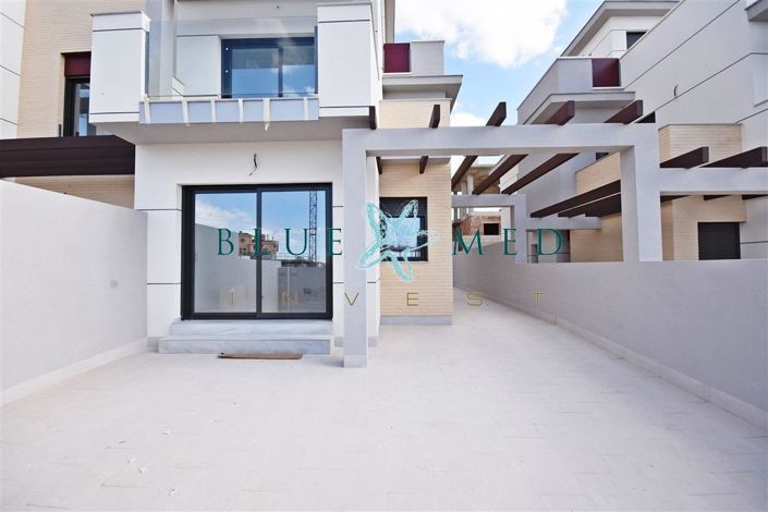 Image No.6-3 Bed Villa for sale