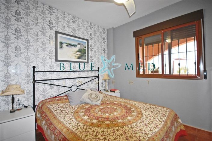 Image No.10-6 Bed Flat for sale