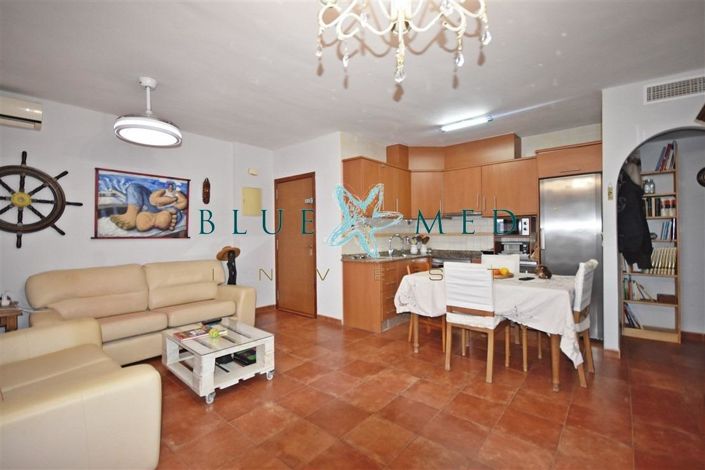 Image No.7-6 Bed Flat for sale