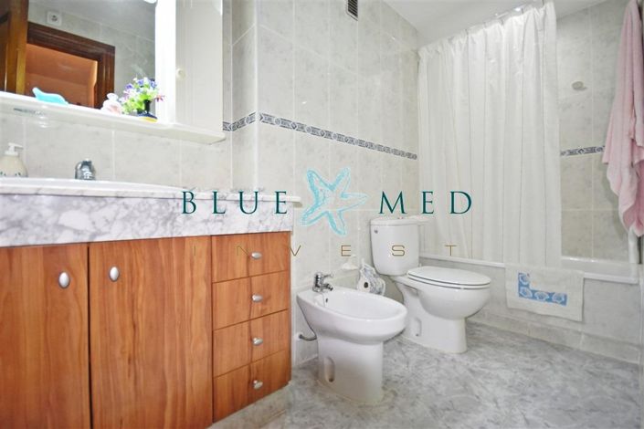 Image No.20-3 Bed Flat for sale