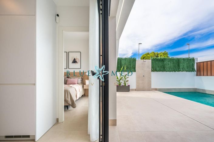 Image No.5-3 Bed Villa for sale