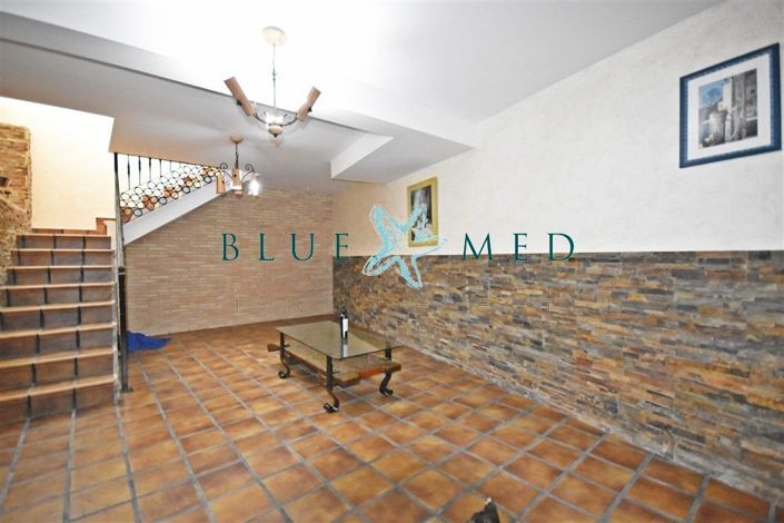 Image No.21-5 Bed Villa for sale