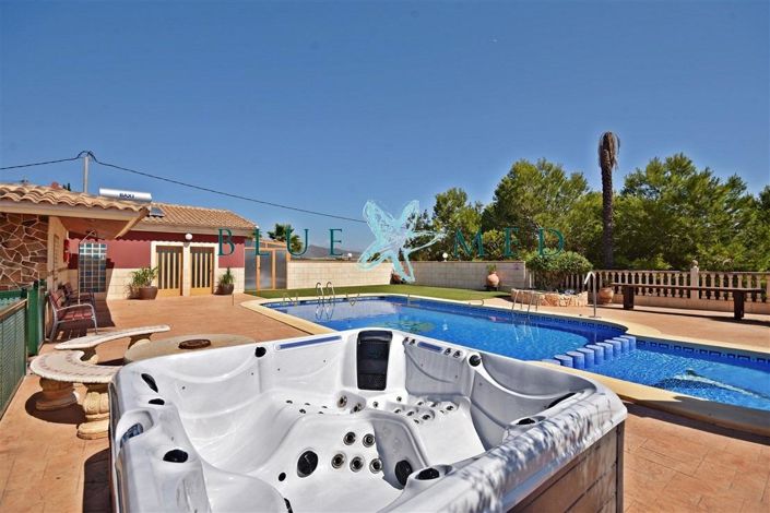 Image No.3-5 Bed Villa for sale