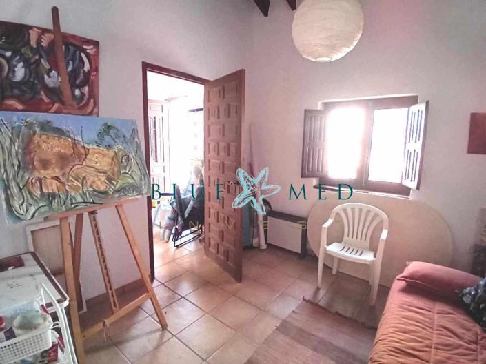 Image No.19-6 Bed Country House for sale