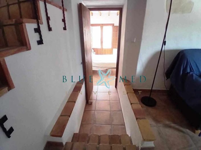 Image No.28-6 Bed Country House for sale