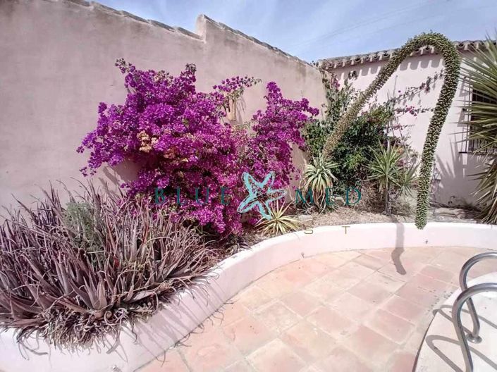 Image No.50-6 Bed Country House for sale