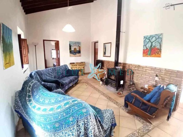 Image No.7-6 Bed Country House for sale