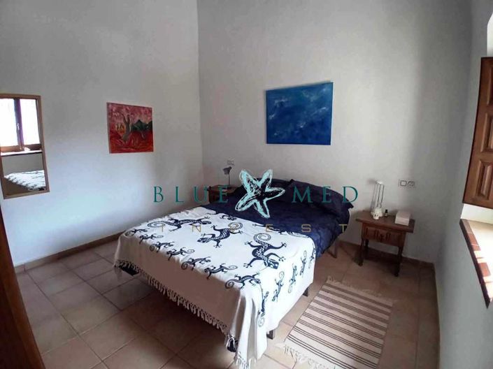 Image No.9-6 Bed Country House for sale