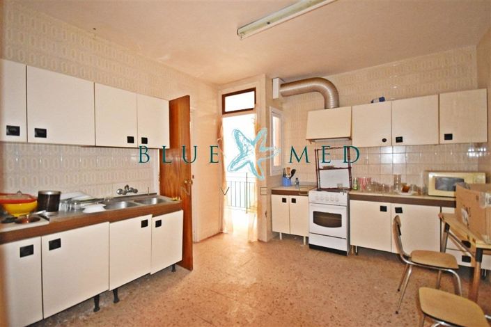 Image No.6-4 Bed Flat for sale