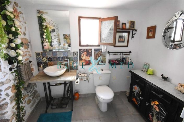 Image No.29-2 Bed Villa for sale