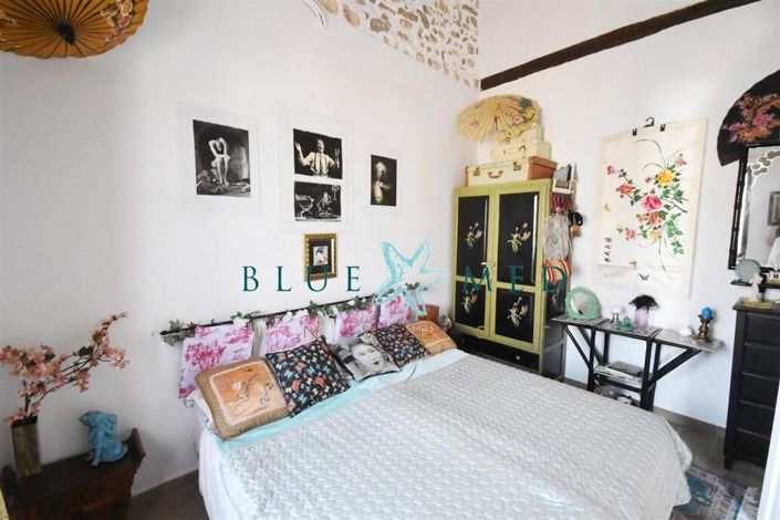 Image No.9-2 Bed Villa for sale