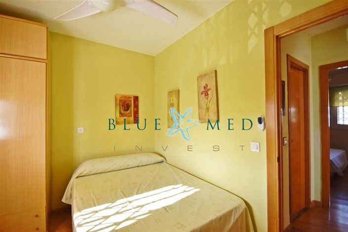 Image No.17-3 Bed Flat for sale
