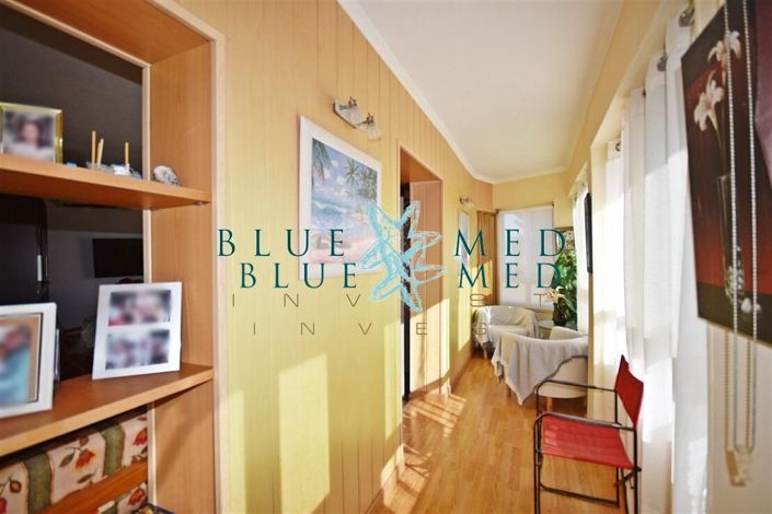 Image No.19-3 Bed Flat for sale