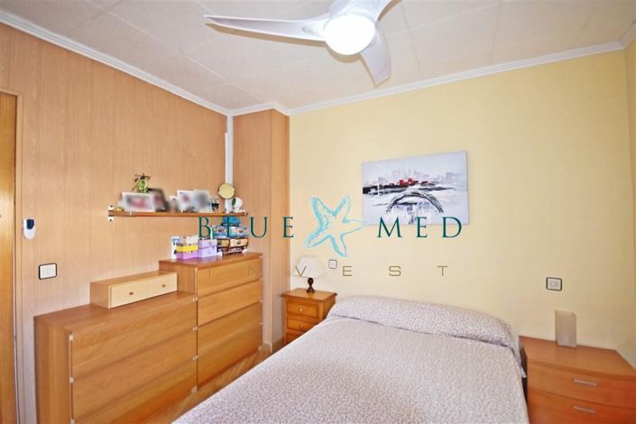 Image No.21-3 Bed Flat for sale