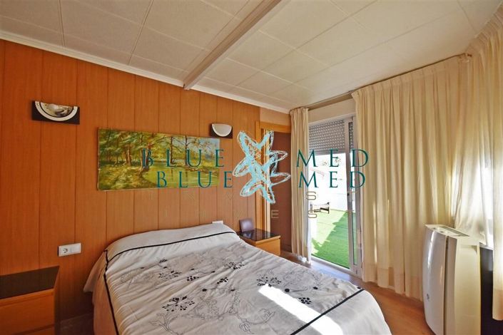 Image No.8-3 Bed Flat for sale