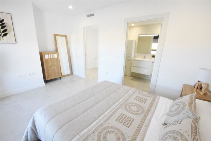 Image No.17-2 Bed Apartment for sale