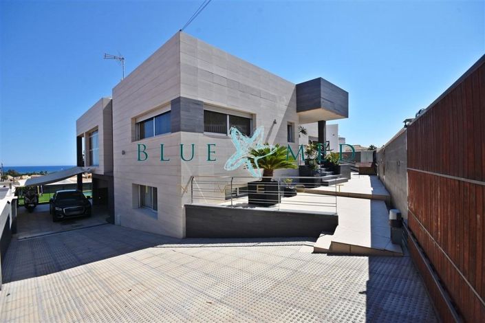 Image No.1-Villa de 6 chambres à vendre à Bolnuevo