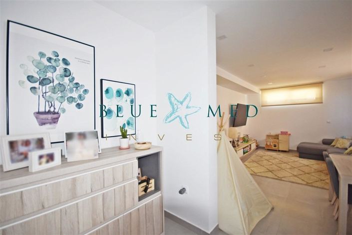 Image No.29-6 Bed Villa for sale