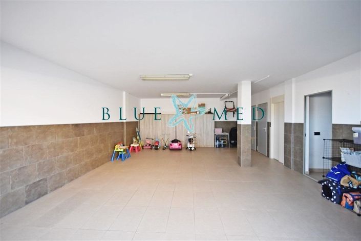 Image No.42-6 Bed Villa for sale