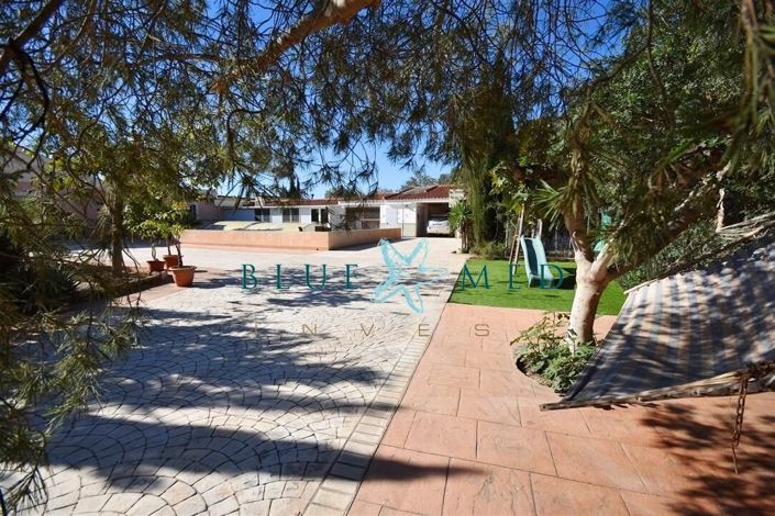 Image No.1-5 Bed Country House for sale