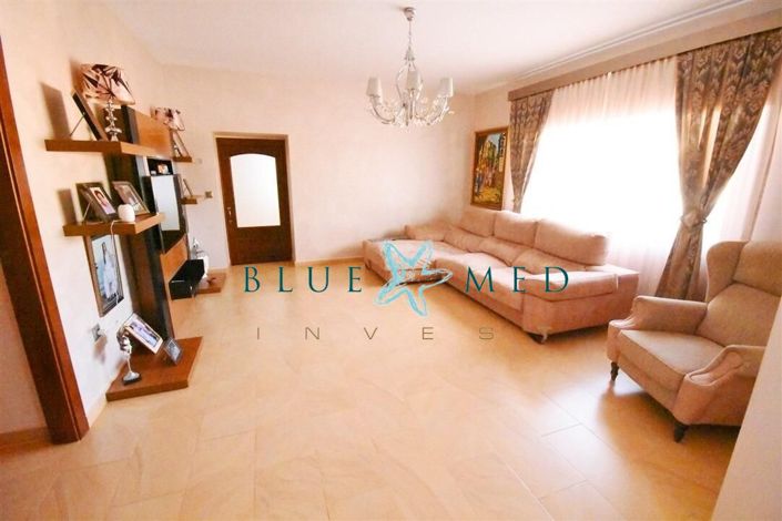 Image No.11-5 Bed Country House for sale