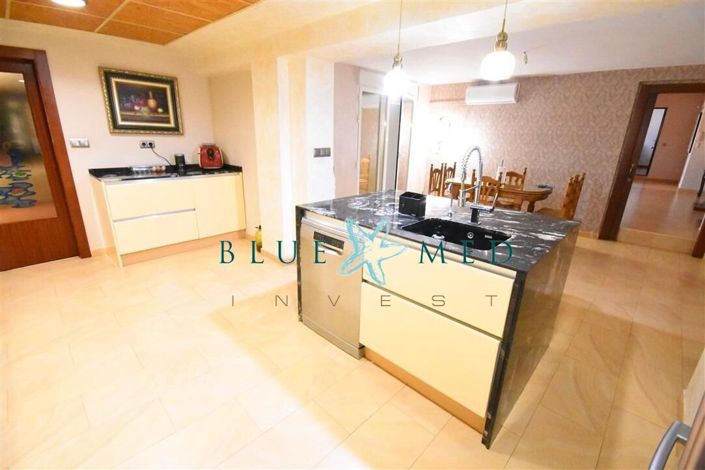 Image No.17-5 Bed Country House for sale