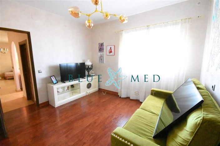 Image No.36-5 Bed Country House for sale