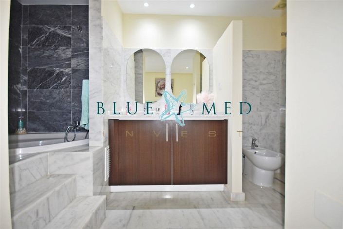 Image No.20-2 Bed Apartment for sale