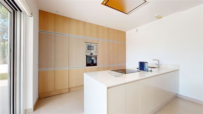 Image No.10-4 Bed Villa for sale