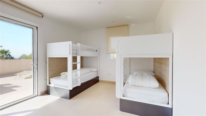 Image No.34-4 Bed Villa for sale