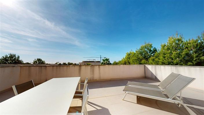 Image No.38-4 Bed Villa for sale