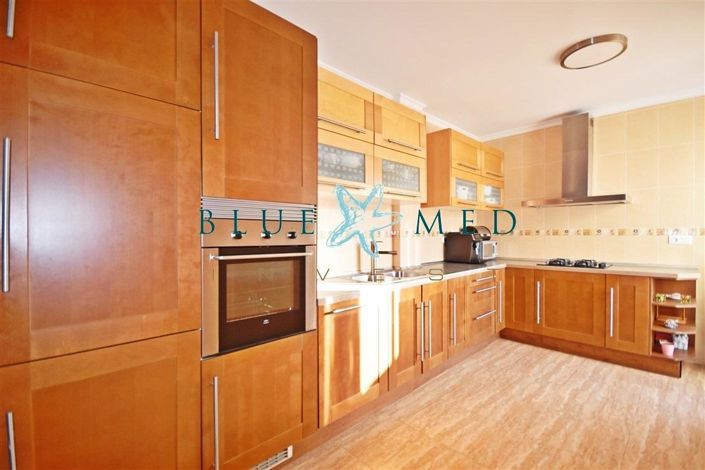 Image No.6-3 Bed House for sale