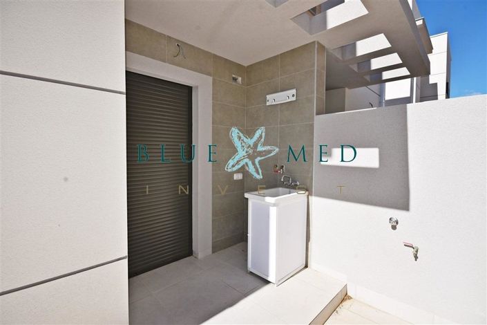 Image No.11-3 Bed Villa for sale